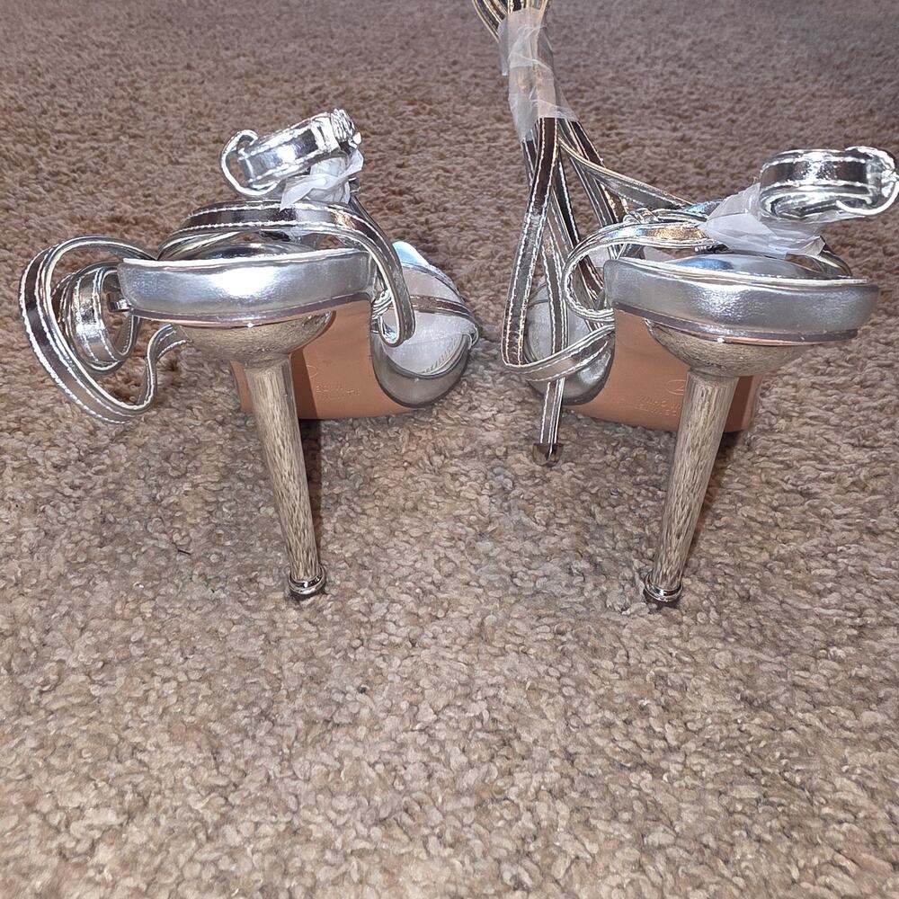 NIB Liliana silver strappy pointed toe, ankle wrap heels sz 7 - Picture 8 of 8